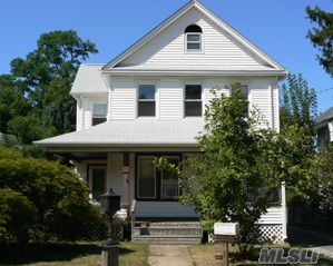 Something A Little Different That Will Appeal To An Owner Occupier Or Investor.A Charming 3X2 Front Porch Col In The Heart Of Town,On Quiet Cul-De-Sac,Close To Lirr,This Prop Has Great Potential.What Makes It So Unique Is The Added Bonus Of Income Derived From Detached Commercial Shop Rear Of The Lot.