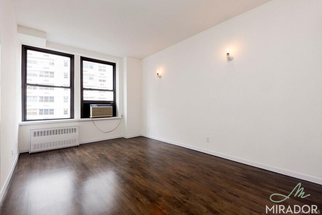 Apartment in New York - Fourth  Manhattan, NY 10003