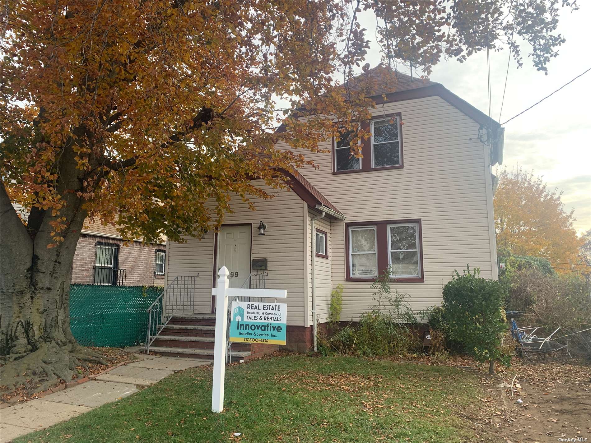 Single Family in Laurelton - 222nd  Queens, NY 11413
