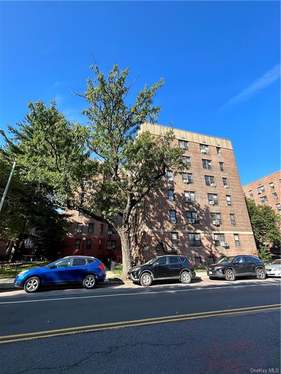Apartment in Forest Hills - 108  Queens, NY 11375