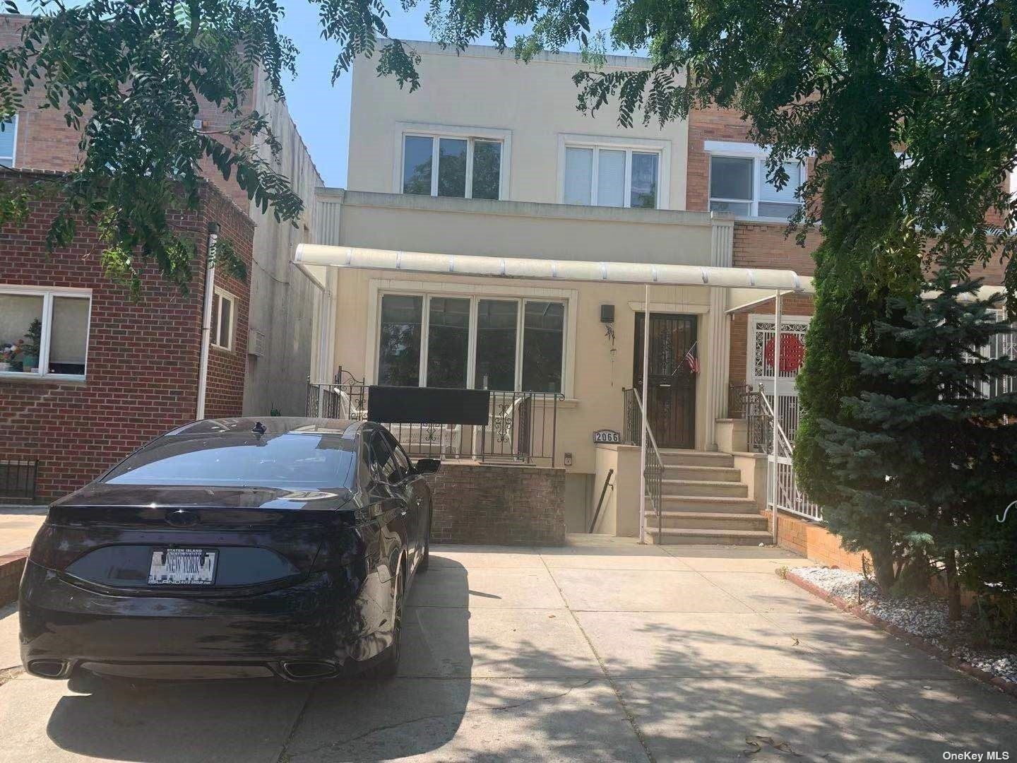 Single Family in Bensonhurst - 66th  Brooklyn, NY 11204