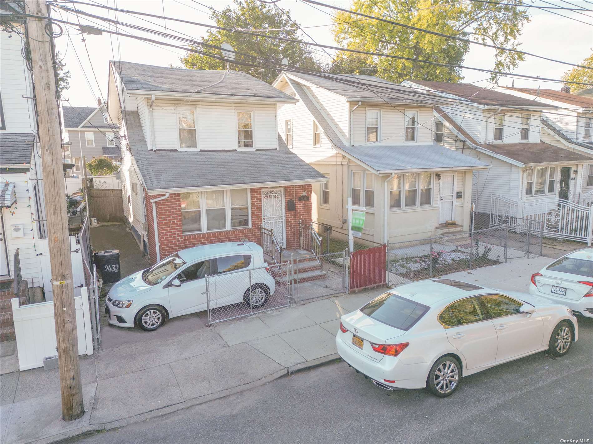 Single Family in Queens Village - 213th  Queens, NY 11428