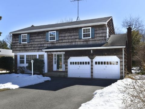 North Syosset Colonial!! Great Opportunity To Own On A 80X220 Lot Size.Mid Block Location,This 4/5 Brs,With 2.5Bths,Pvt Office W/Ose,2 Car Gar,Den W/Frplc & Full Bsmt,Appliances As-Is!Bring Your Creative Ideas,This Is Currently A Tax Exempt Property Owned By Syosset Community Church,Berry Hill Elem,Don't Miss This One!