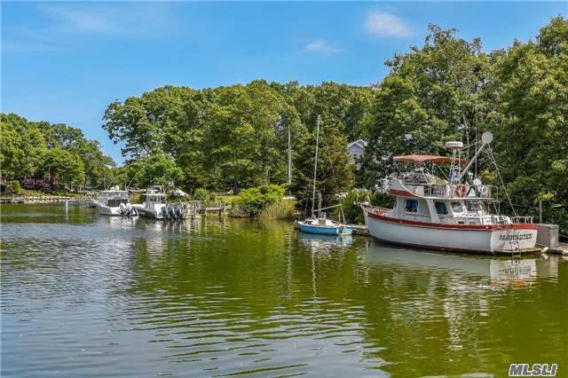 Attention Boaters! 2-Story 4-Br, 3-Bath Home Set On Fordham Deep Water Canal, Bulkheaded, 80&rsquo; Dock. Unobstructed Access To Gardiner&rsquo;s Bay And Minutes To Plum Gut. Great For Large Boats, Kayaking And Paddle Boarding. Approx Mile To Greenport Village, Bay And Sound Beach, Golf Course And Vineyard.