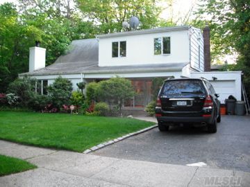 All Renovated Beautiful 5Brs, 3Bths, Exp-Ranch In Heart Of Gnvillage With Huge Deck And Private Backyard. 