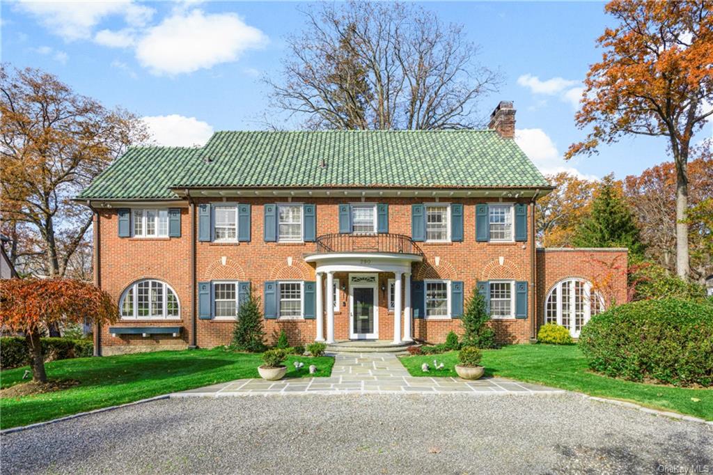 Single Family in New Rochelle - Overlook  Westchester, NY 10804