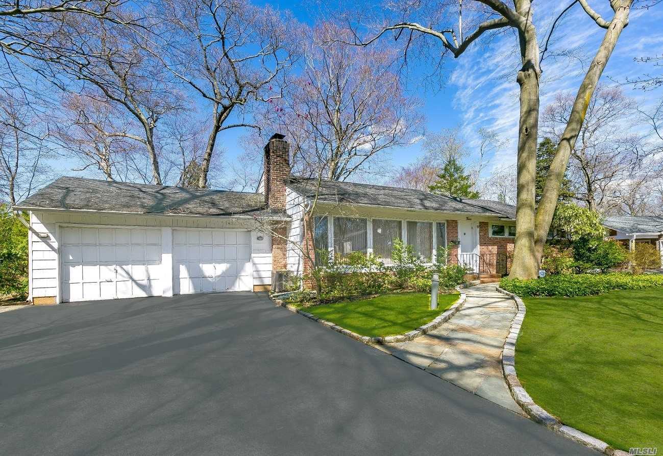 Sprawling, Expanded , New Norgate Ranch, Set On Exquisite Professionally Landscaped Property. Open Layout, Spacious Family Room(Great Room). Fabulous Home For Entertaining. Gas Available. Membership In East Hills Pool & Park.