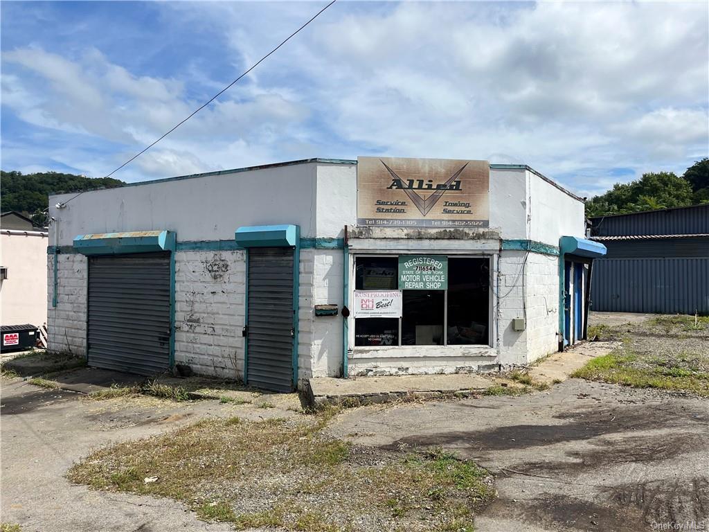 Commercial Sale in Peekskill - Broad  Westchester, NY 10566