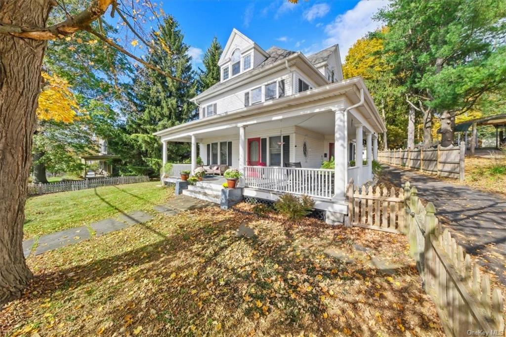 Single Family in Warwick - West  Orange, NY 10990