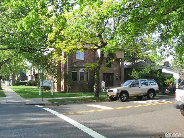 Large Stately Colonial Home Designed With Distinction. Solid Brick Built In 2008.  Double Front Doors,  Grant Entrance To Balcony And Oak Stair Wrap Around.