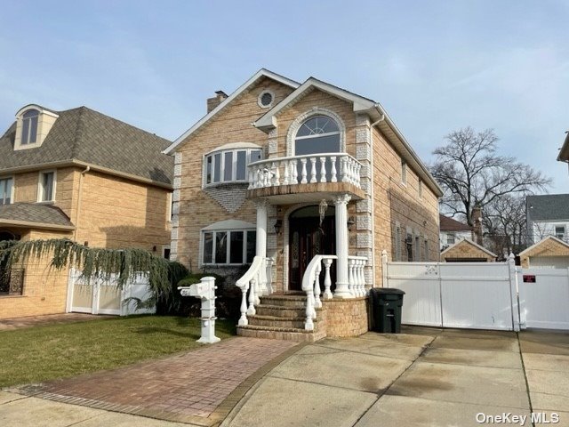 Single Family in Fresh Meadows - 175th  Queens, NY 11366