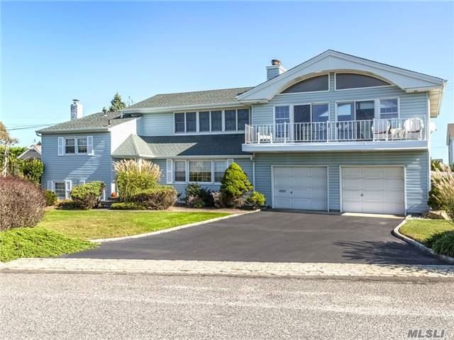 This Grand Expanded Side To Side Split Sits On Over Sized Property With Views Of The Great South Bay From Almost Every Room. Enjoy The Willets Point Association W/Private Beach And Association Docking. Have Fun In Your Private Yard With 16 X 32 Igp And Patio Pavers. Great Room Upstairs Is Entertainment Heaven.