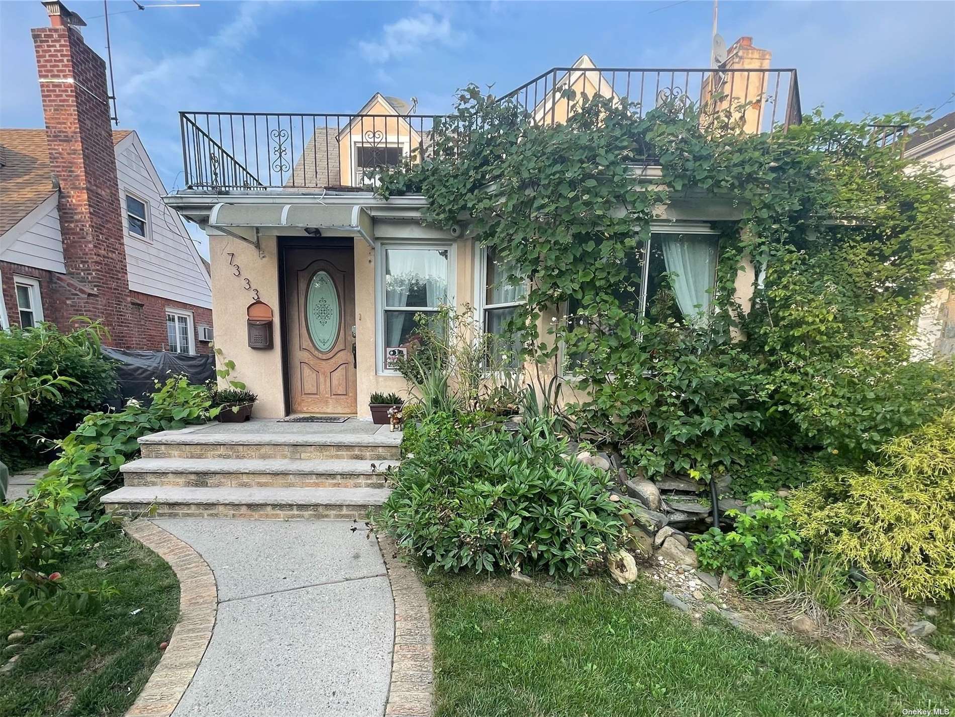 Single Family in Fresh Meadows - 188th  Queens, NY 11366