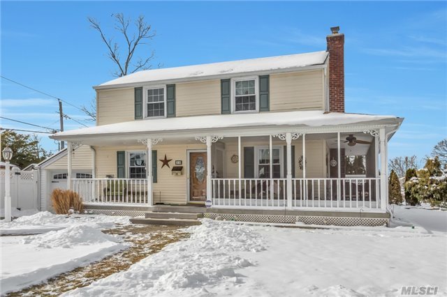 Move-In Condition 3 Bdrm 2 Bath Crest Colonial. Lr, Granite/Stainless Eik, Fdr, Hardwood Floors, Cac, Gas Heat And Cooking, Finished Basement W/Full Bath. Front Wrap-Around Trex Porch. Attached Garage, Pvc Fence. Great Block, Great House! Fayette Elementary, Won&rsquo;t Last!