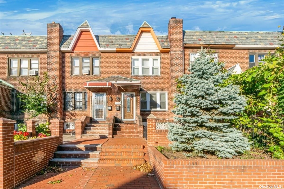 Single Family in Rego Park - Saunders  Queens, NY 11374