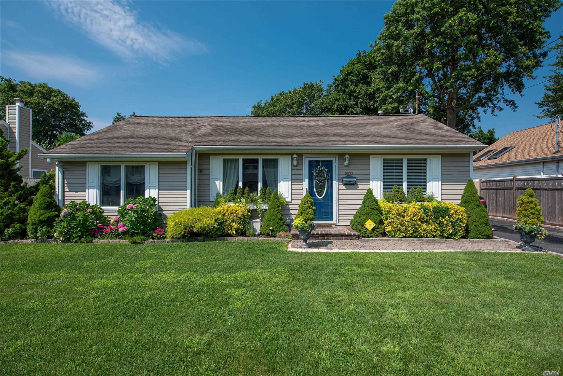 Move Right Into This ADORABLE Home W/ Brand New Granite/ Stainless Steel Kitchen, 2 Full Baths, Master W/ Built-In Closet, 2 Additional Bedrooms W/ Closet Systems, Oasis In Backyard With Deck