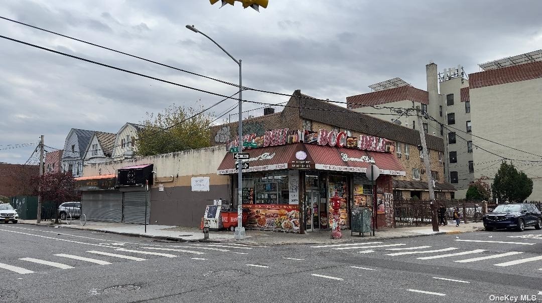 Commercial Sale in Bronx - 181st  Bronx, NY 10453
