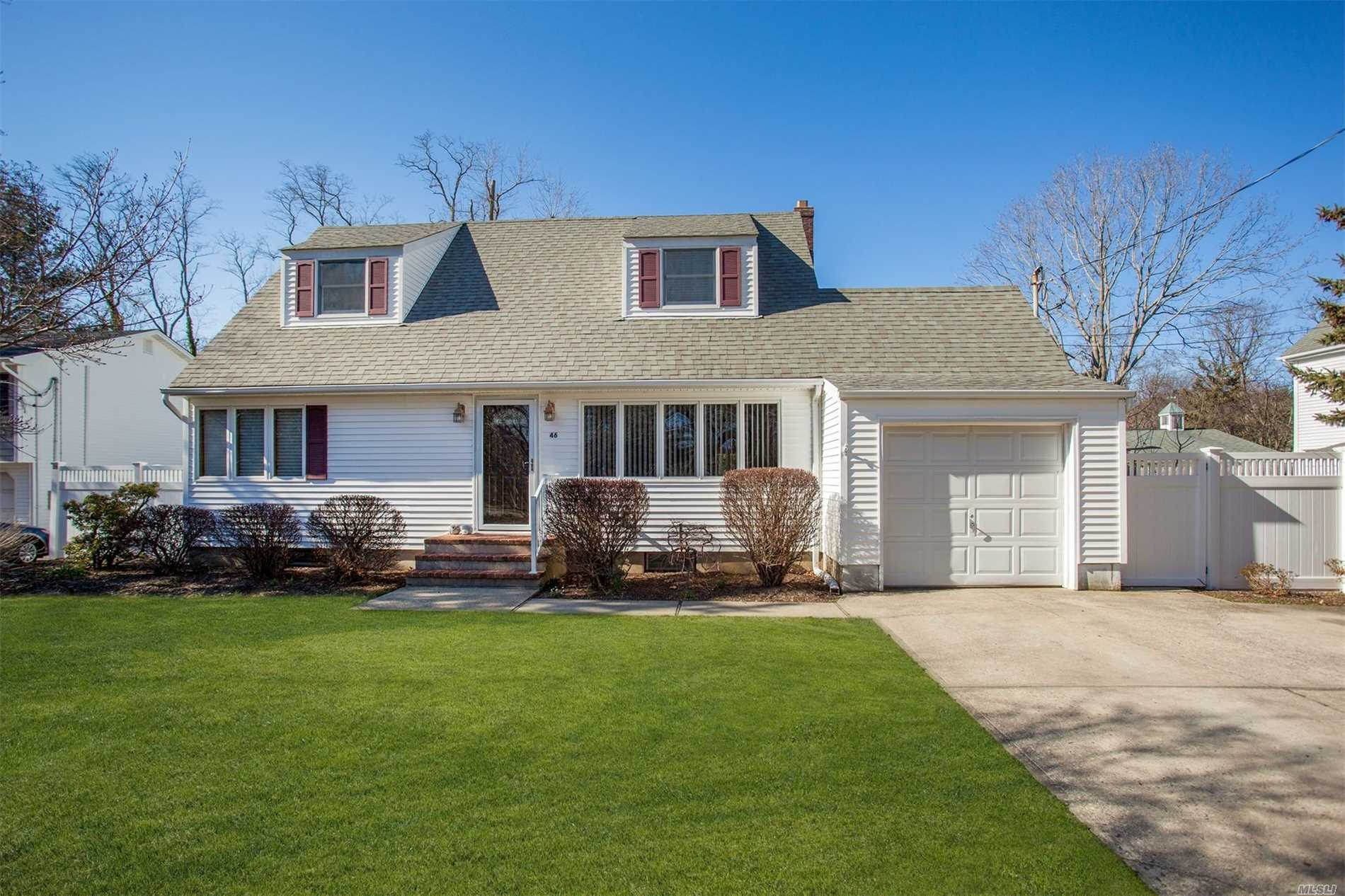 Beautiful Cape off Cul-de-Sac Walk to Beach! Spacious Expanded & Remodeled in 2001 & 2016. Bright Open Floor Plan w/Chef&rsquo;s Kitchen, SS Appliances, Wolf Pro 6-Burner Gas Range, Quartz Counter, New Sub-Floor, Stunning Plank Flooring. Entertaining Finished Basement w/Built-in Bar & Bathrm, Huge Mster bdrm Suite w/Dressing Alcove+ Full Bath, Jetted Tub.Stone Patio w/Hot Tub, Storage Shed; Two Driveways, PARK & ENTER HOME FROM SUNSET LANE (Cul-de-sac) #46 Mailbox. PLUS 13 mo Home Warranty!