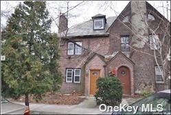 Single Family in Kew Gardens - 82nd  Queens, NY 11415