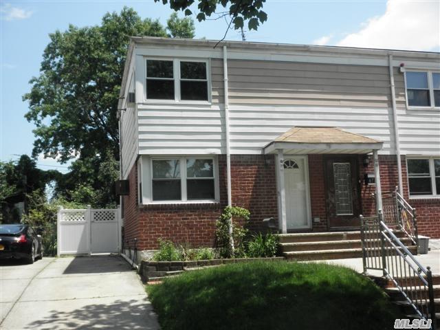 Nice 2 Bedrooms Starter Home, Prime Bayside Location With Best School Dist#26.