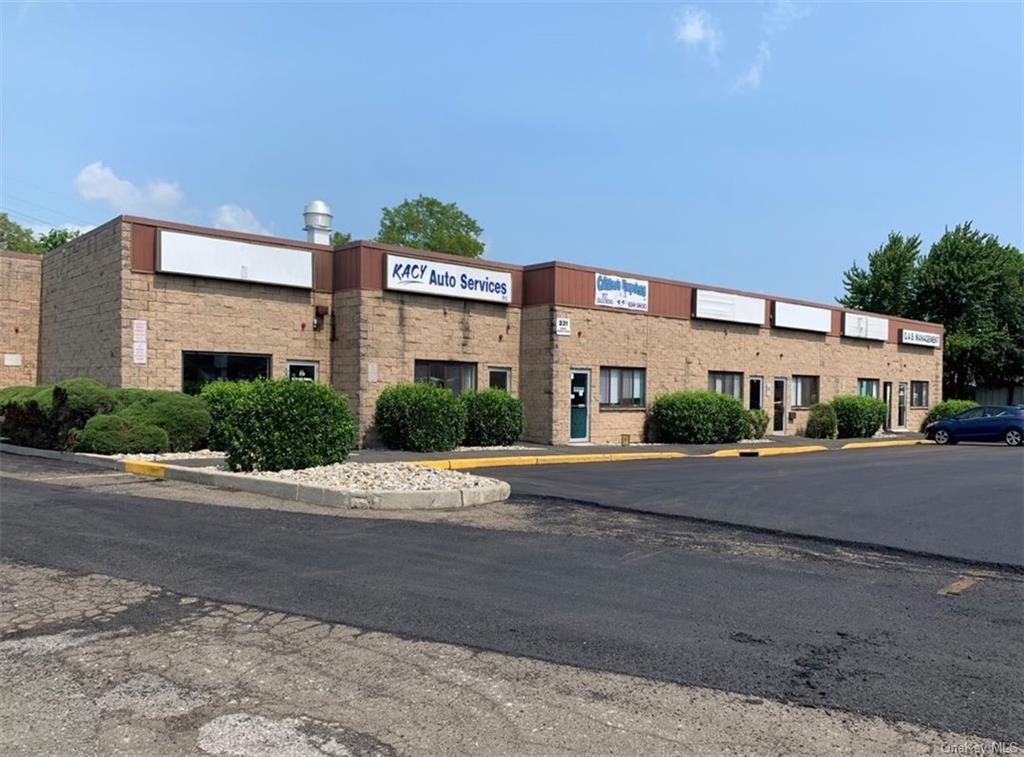 Commercial Lease in Clarkstown - S Middletown  Rockland, NY 10954