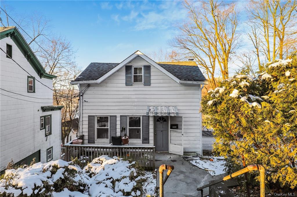 Single Family in Peekskill - Crompond  Westchester, NY 10566