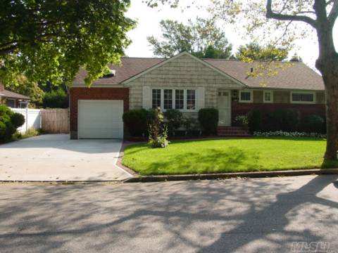 Taxes Do Not Reflect Basic Star Of $923.15 Wonderful Family Home. Every Inch Of Space Has Been Utilized To The Fullest. Country Club Backyard, With Coverd Patio, Pool, And Great Entertaining Space. Full Fin Bsmt The Entire Size Of House. Great Value, Great Home!All This With A Great Location Close To All And Commack Blue Ribbon Schools..