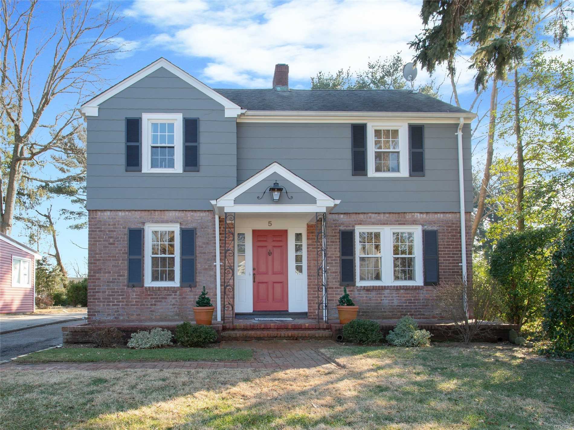Beautifully Updated Colonial On Lovely Cul-De-Sac Boasts Newly Installed Paver Patio, Sun Drenched Kitchen & Family Room, As Well As A New Bathroom Upstairs. New S/S Appliances And Gorgeous Hardwood Floors Make Moving Into Your New A Snap!