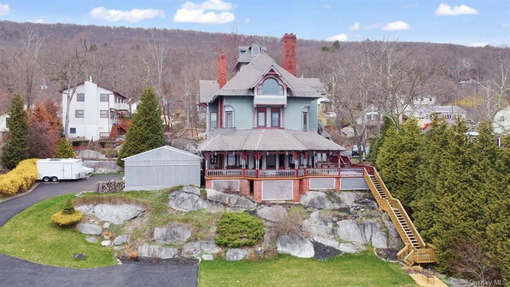 Single Family in Warwick - Lodge  Orange, NY 10925