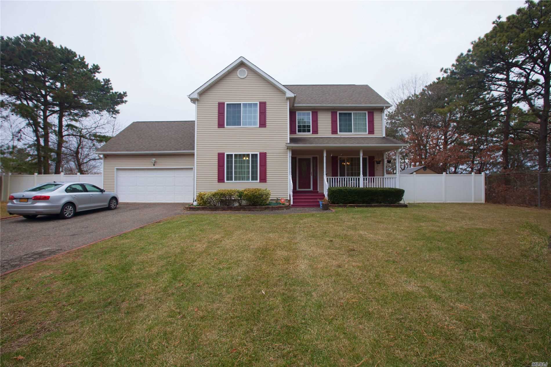 Fabulous 4 Br, 3.5 Bath Victorian on a private Dead End street. Custom Granite Eik w/SS appliances. Central Ac. Full finished Basement with bath. Ose. Possible Mother/Daughter with proper permits.