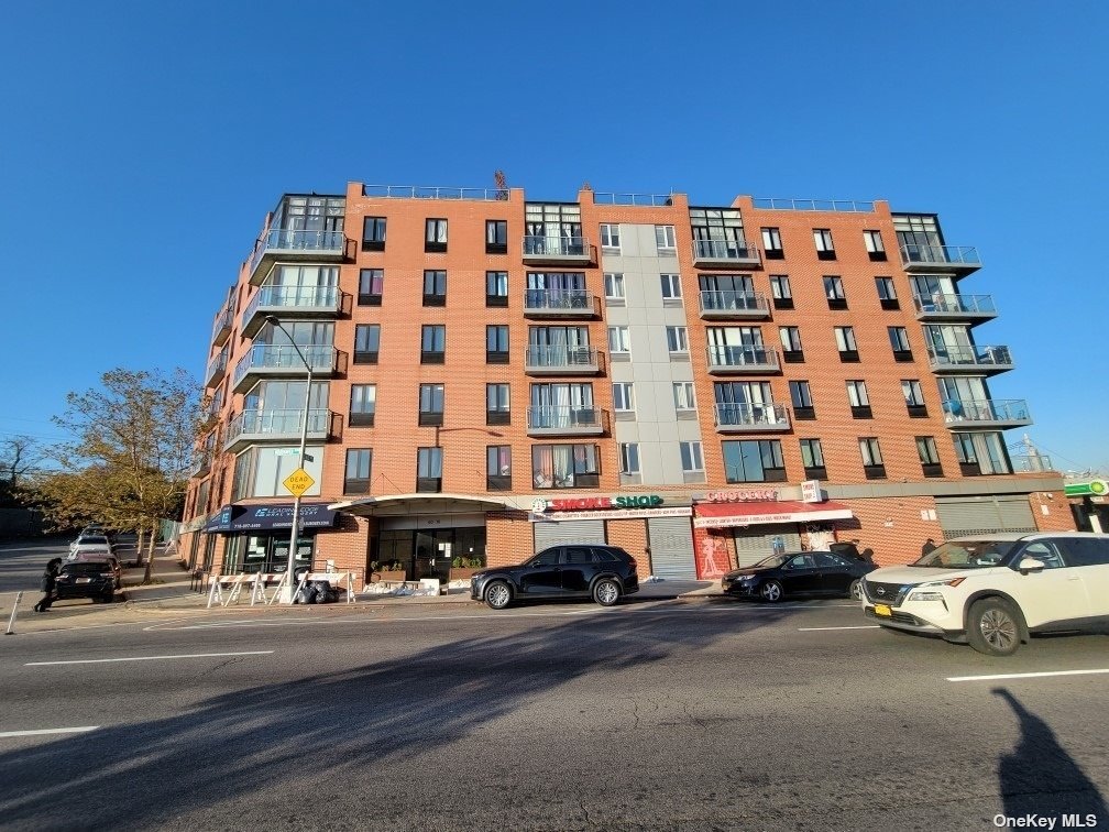 Condo in Elmhurst - Woodhaven  Queens, NY 11373
