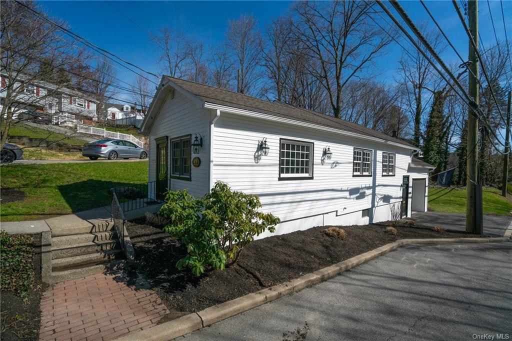 Commercial Lease in Cortlandt - Conklin  Westchester, NY 10567