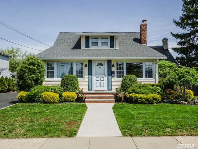 From The Moment You Walk In,  You Feel At Home!Spacious Livingroom With Inviting Fireplace! Updated Kitchen W/Granite And Lot Of Cabinets And Counterspace! Mstr Suite On Main Level With Walk In Closet! Bsmt Has Ose,  Full Bath Summer Kitchen And Bedroom.Beautiful Manicured Grounds And Detached 1.5 Car Garage! Award Winning Bethpage Schools Featuring Central Blvd Elementary.