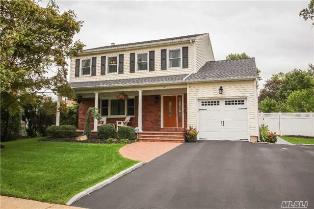 Gorgeous Newly Reno&rsquo;d, Move-In Ready Colonial. Open Floor Pln, Nat Gas, New Kitch W/Granite, Ss Appliances & Cust Cabinets/Island. New 2.5 Baths, Anderson Wdows & Hwd Flrs. Updated Sprinklers, Roof, Gutters, Fence, Dway, Patio, Porch, Cambridge Pavers, Crown Molding, Electric Svc & Generator Port. Hi-Hats &Cac Throughout. Full Fin Bsmt & Laundry Rm. Alarm System W/Cameras.