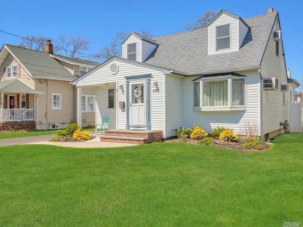 Cape Cod In Parkwood Area With Great Curb Appeal In A Great Residential Area. This Home Has Radiant Heat In Kitchen, 3 Zone Heat, Furnace & Sep H/W Heater Less Than 2 Years Old.