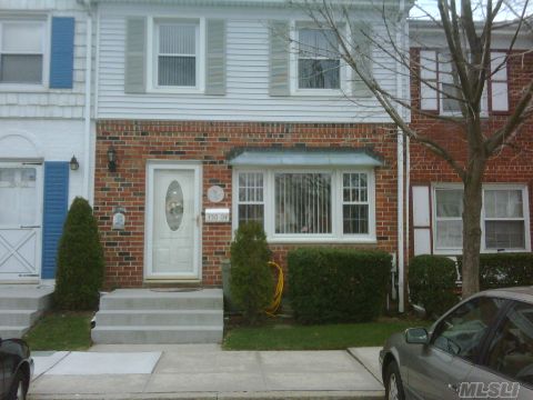  Mrs. Clean Lives Here! All New Appliances! Lovely Deck In Yard!