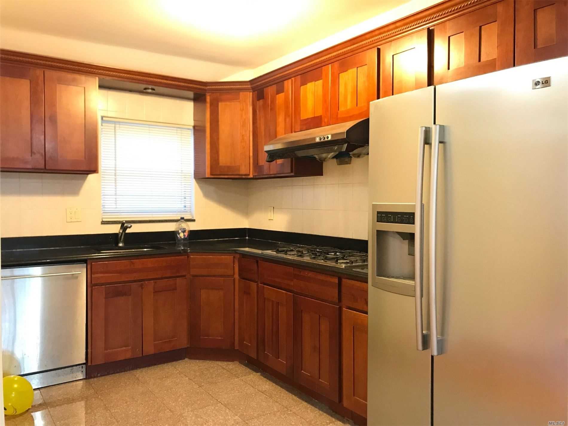 Beautiful 4 Bedrooms Apartment For Rent Which Located At Center Of Fresh Meadows. Short Distance to Big Shopping Areas and St. John University.