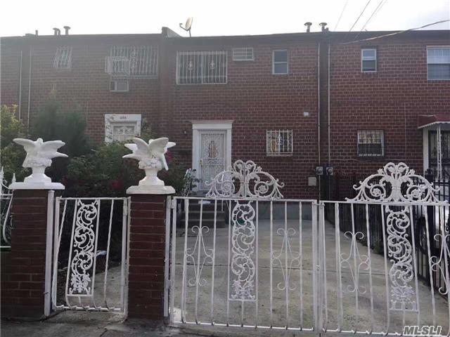 Newly Renovated Brick House. Driveway In The Front, Steps To The Train A, C Station. Nice House On A Quiet Street.