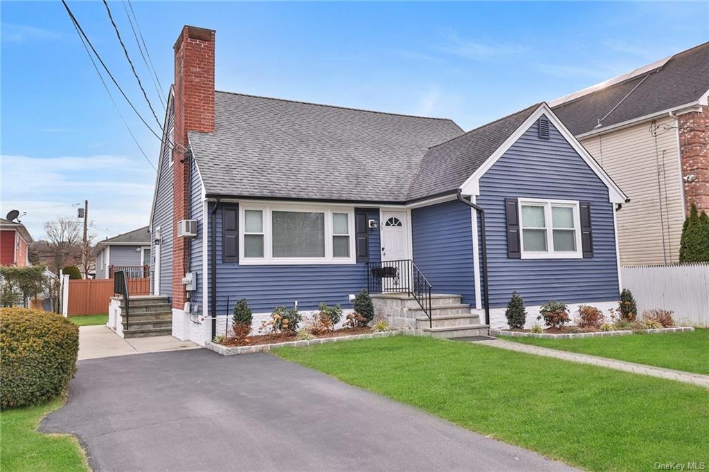 Single Family in Mount Pleasant - Clinton  Westchester, NY 10570