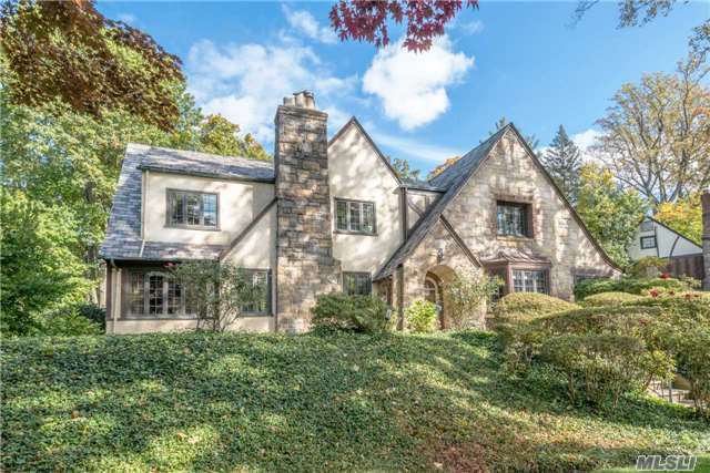 Majestic Colonial Tudor Perfectly Situated On 2/3 Acre Flat Property On Prime Great Neck Estates Street. Grand Scale Principal Rooms With 10Ft Ceilings, Inlaid Oak Floors, Cherrywood Kitchen. Original Millwork And Stone Details Throughout, Grandeur Which Can Only Be Found In This Type Of Home!