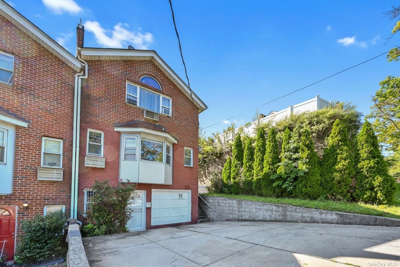 Single Family in Jamaica Estates - 188th  Queens, NY 11432