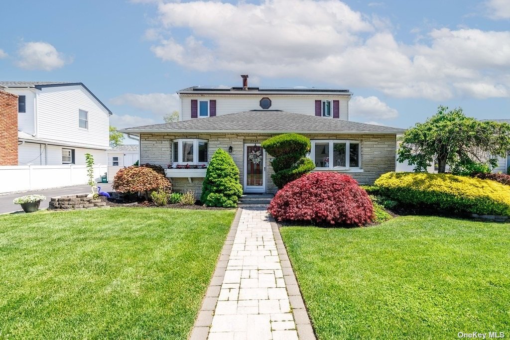 Listing in Seaford, NY