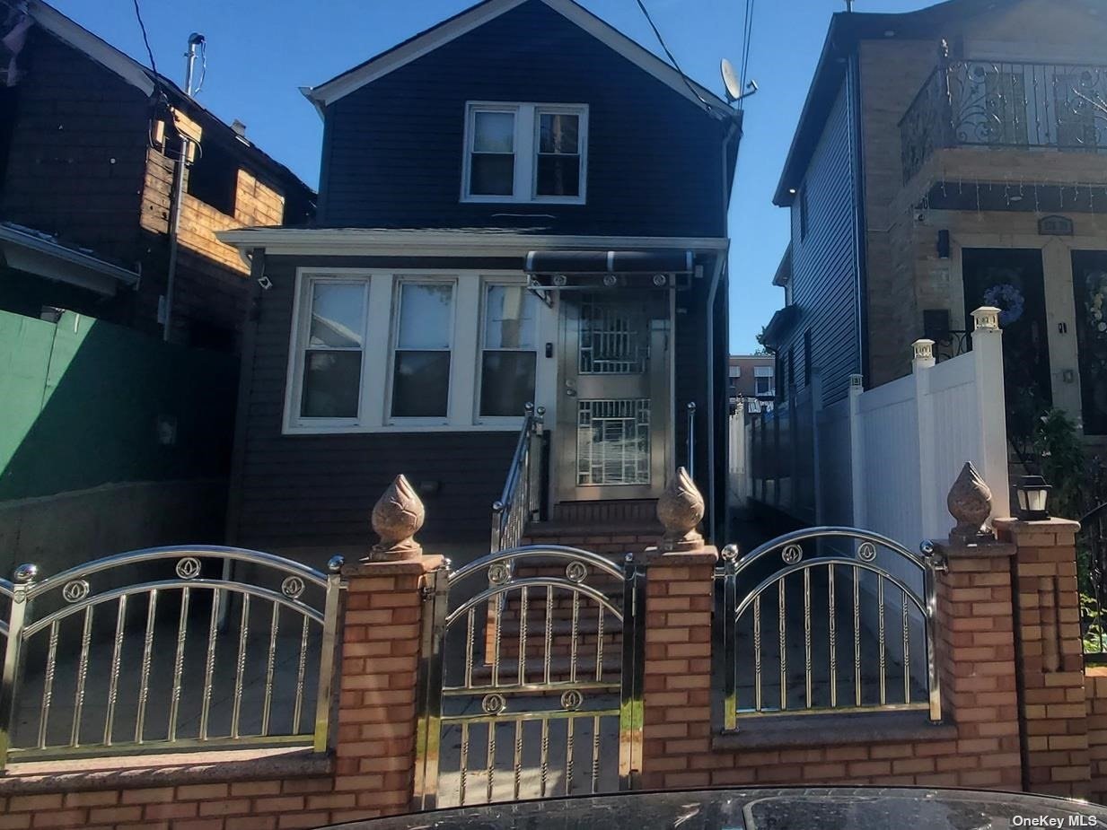 Single Family in South Ozone Park - 146th St  Queens, NY 11436