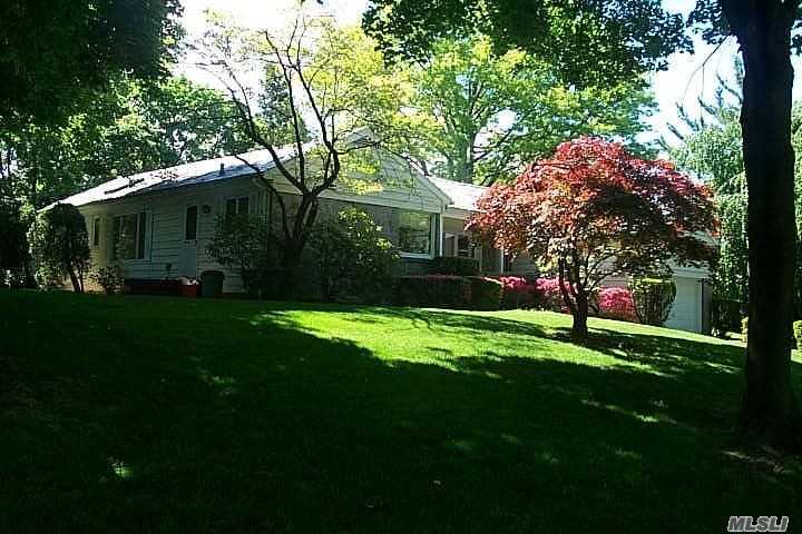 Renovated Ranch , Beautiful Wood Floors, Skylights, Flat Property With Deck Near Pool , Parks & Worship.