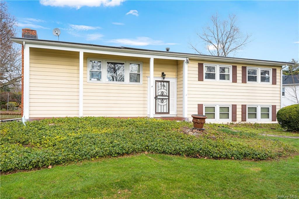 Single Family in Yorktown - Somerston  Westchester, NY 10598