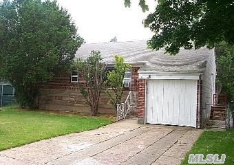 *Calling All Property Lovers...Your Dream Come True! Truly Unbelievable Opportunity-Oversized And Irregular Lot Of 60 X 165...3 Bedroom Ranch Home Features Hardwood Floors Thruout,  Master Suite With 1/2 Bath,  Full Bsmt,  Garage And Cac! Fantastic Mid-Block Location On Quiet Street And Close To All In North Syosset!