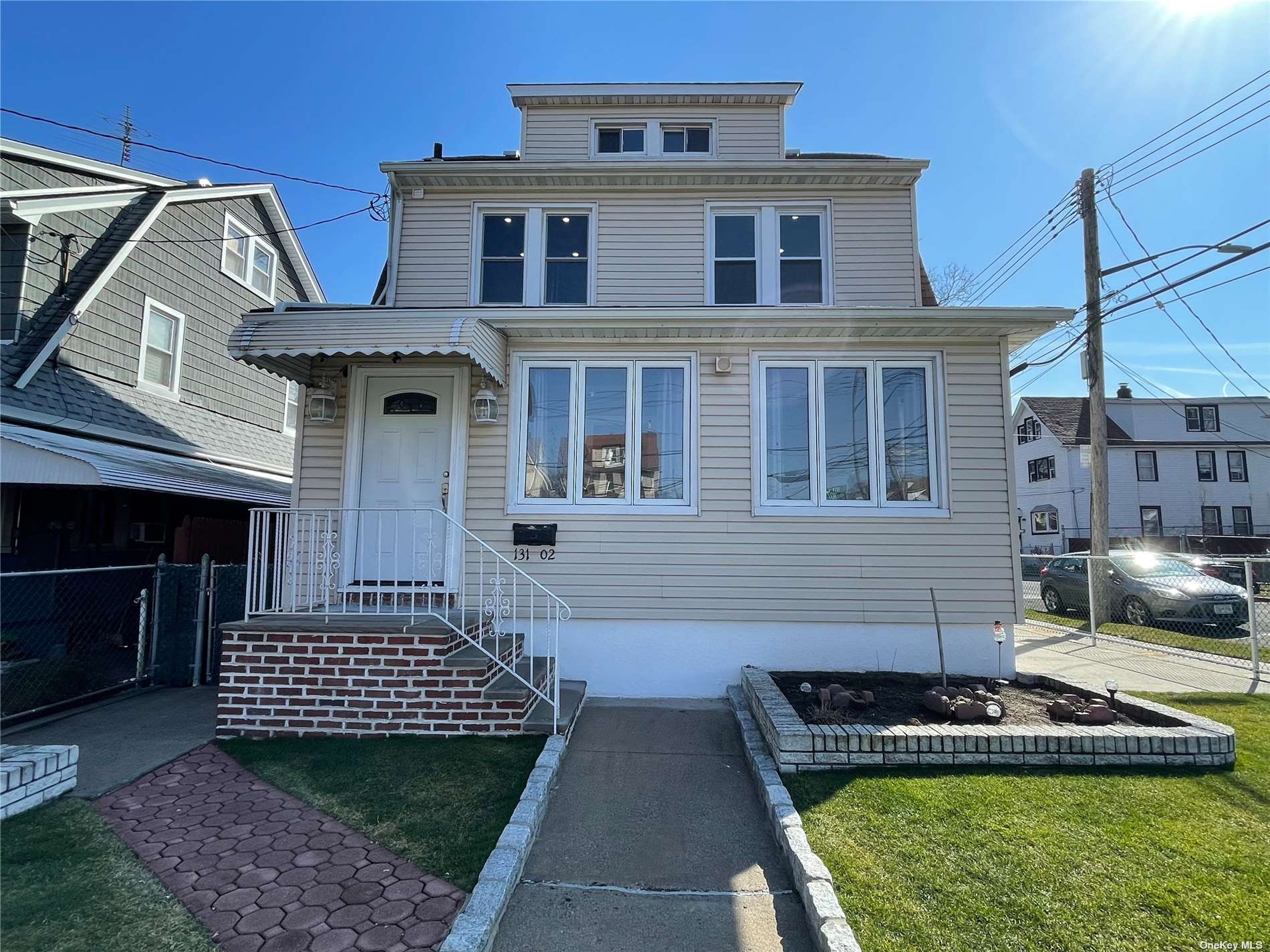 House in Richmond Hill South - 107th  Queens, NY 11419