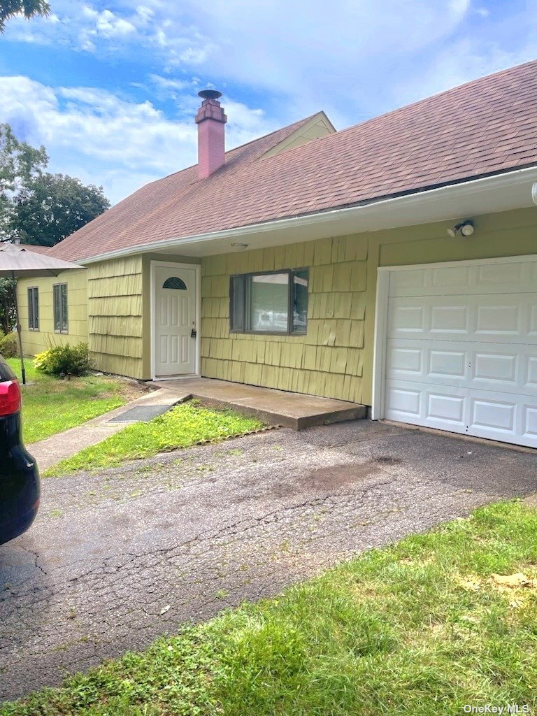 Listing in Medford, NY