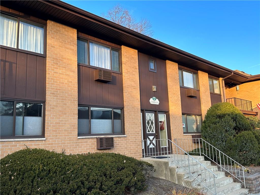 Apartment in Orangetown - Lawrence Park  Rockland, NY 10968