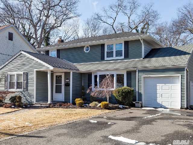 Super Expanded 5 Bedroom Ranch -2 King Size Bdr/1Queen Bdr/Fdr/Lr/Hwf/Crown Moldings/Summer Porch/Eik/Granite/Ss/App/Fl Bathroom W/Steam Shower/2 Jacuzzi Tubs/New Windows/Igs 6 Zones/ Full Basement Boiler Only 4 Yrs Old/200Amps/. Beautiful Backyard Overlooking The Preserve With An Extensive Deck And In-Ground Pool Salt Water Pool/ Gazebo